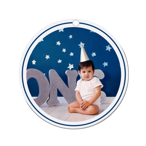 Sinalizador de porta infantil com tema de festa e estrelas, ideal para decoração de quartos de crianças.